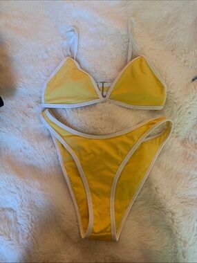 Wilo the Label Yellow Contrast-Trim Bikini Set for Women